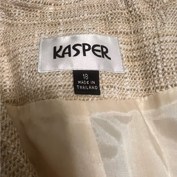 Kasper Beige Textured Jacket - Picture 2 of 9